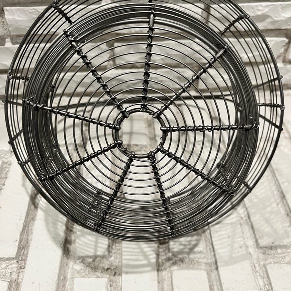 Vintage Round Primitive Farmhouse Wire Egg Veggie Basket - Picture 6 of 9